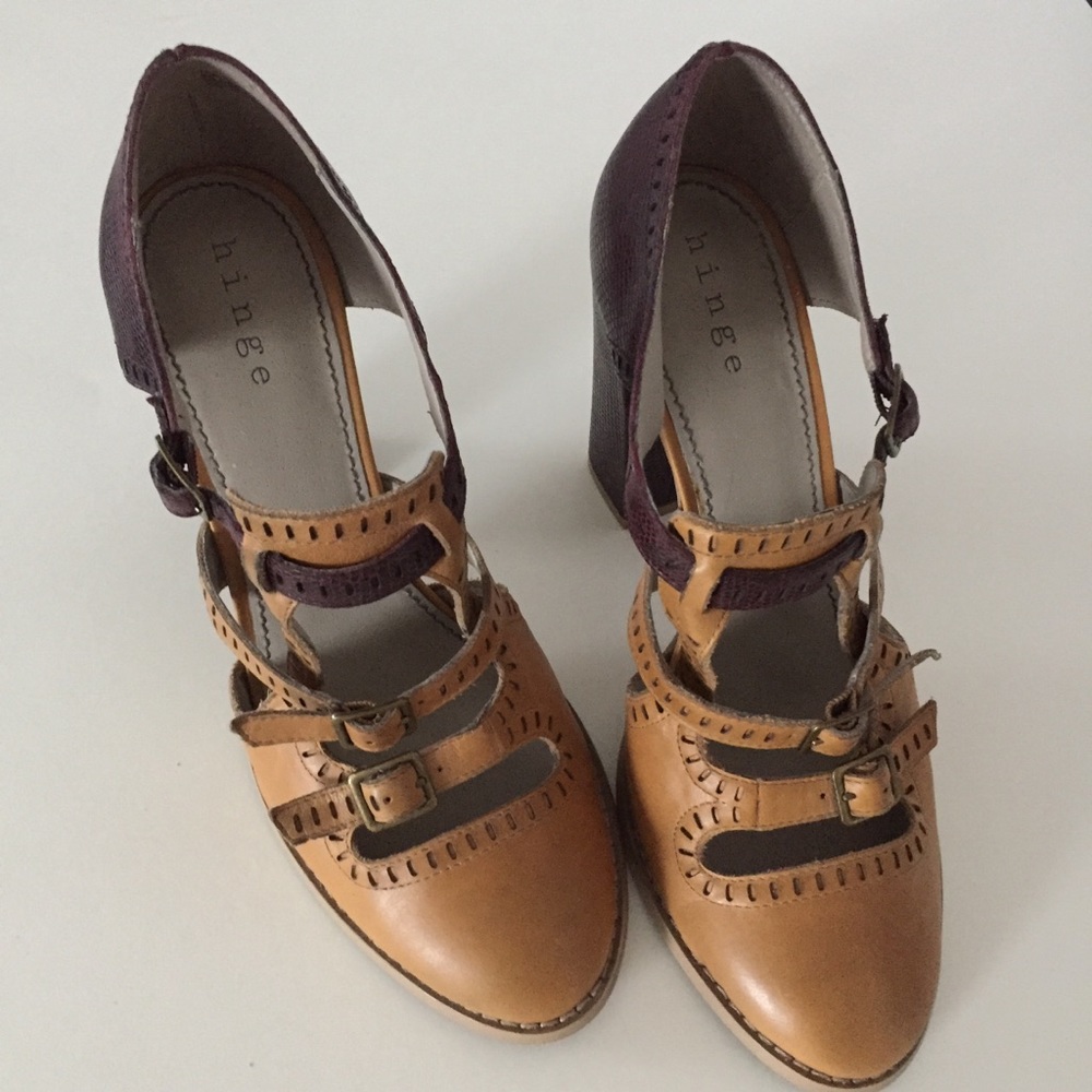 Hinge fall shoes